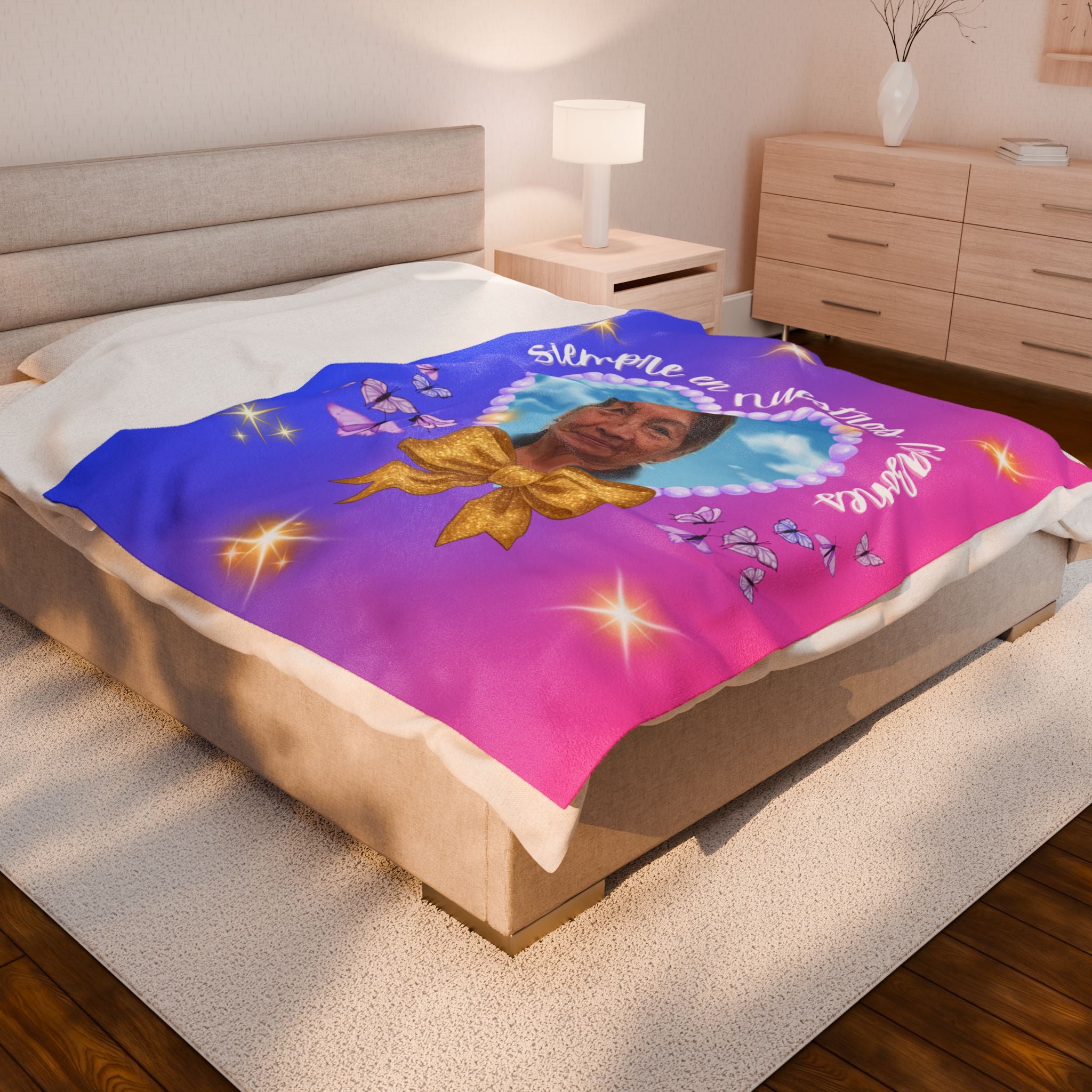 Siempre En Nuestros Corazones Two Color Ombre Plush Blanket (Spanish)