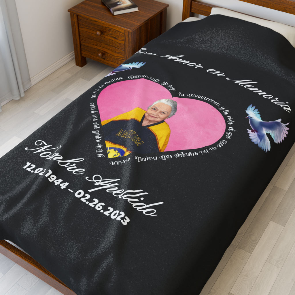Personalized Memorial "Con Amor En Memoria" Heart Plush Blanket (Spanish)