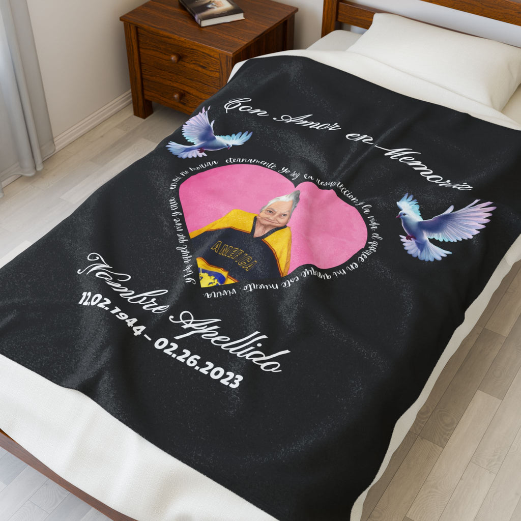 Personalized Memorial "Con Amor En Memoria" Heart Plush Blanket (Spanish)