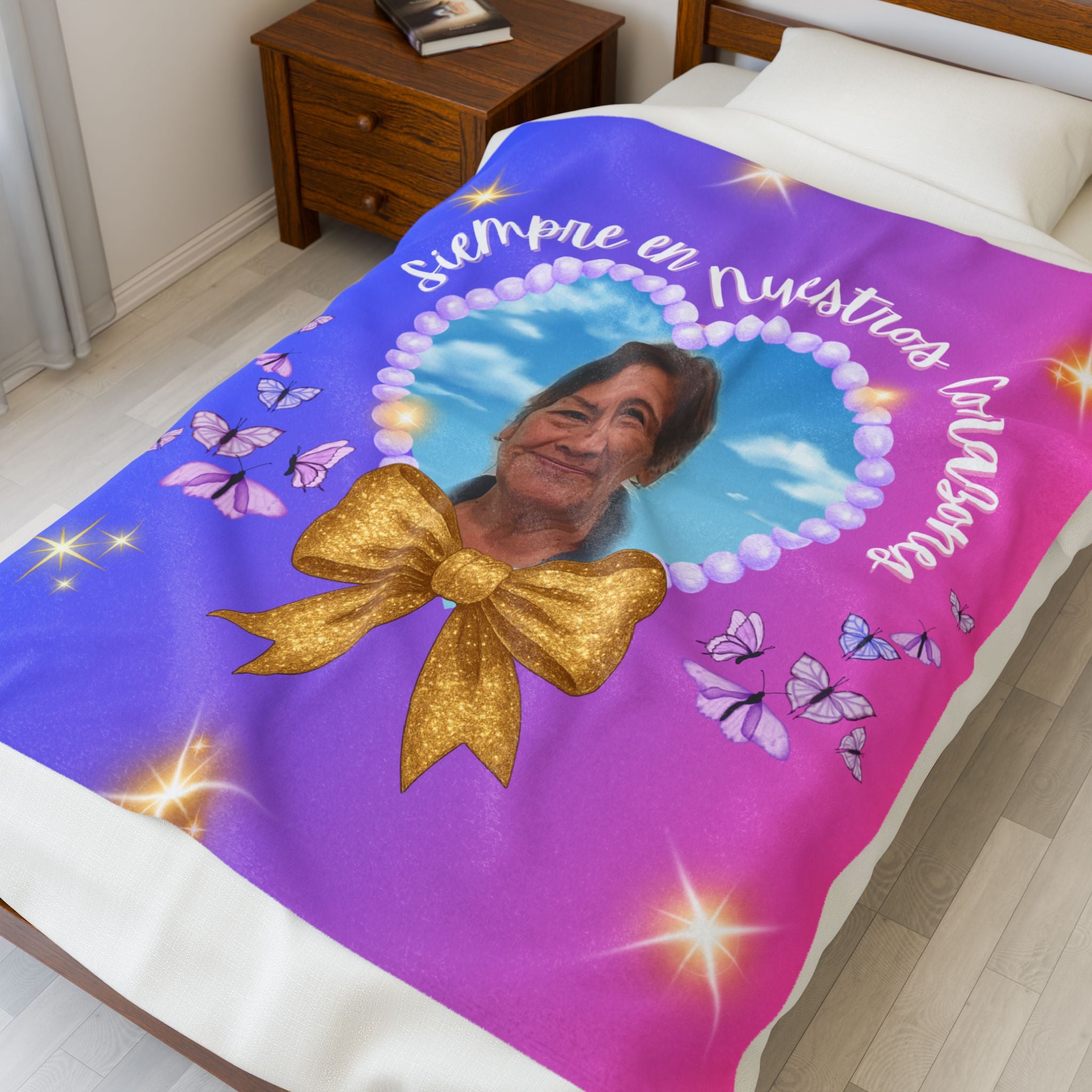 Siempre En Nuestros Corazones Two Color Ombre Plush Blanket (Spanish)
